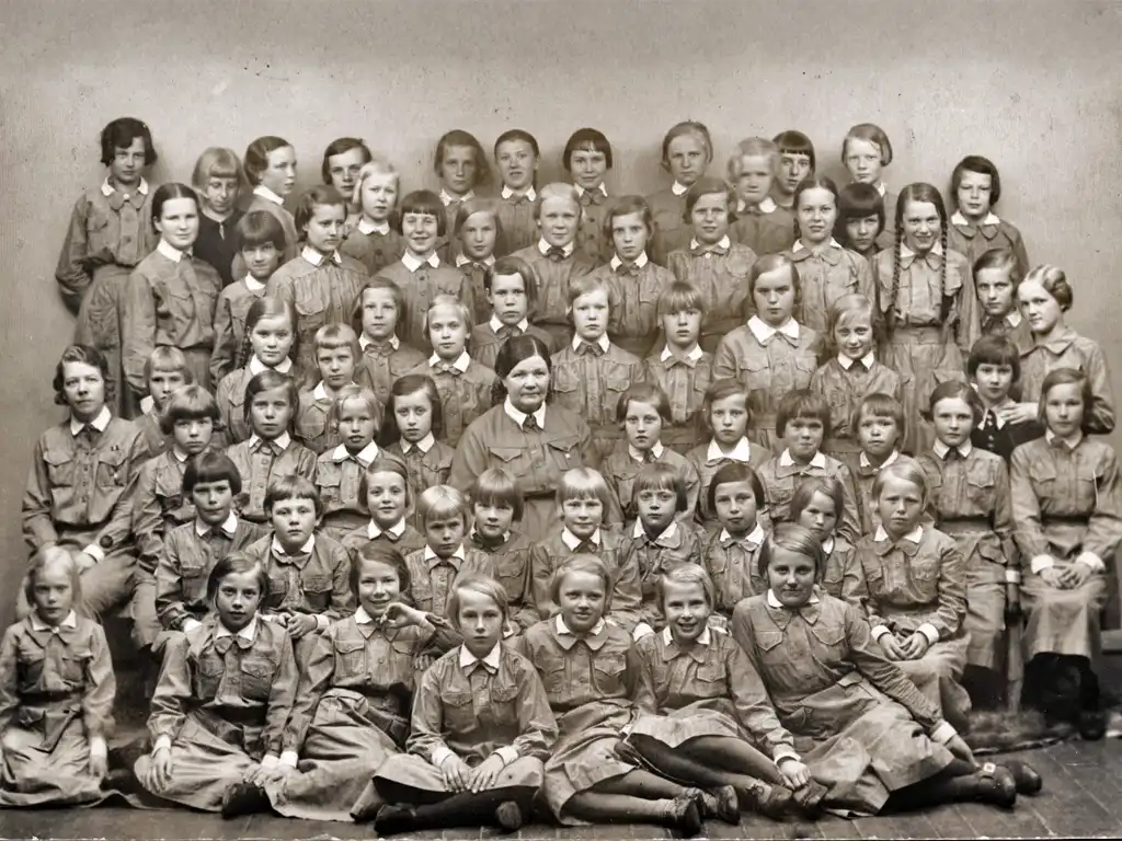 Lappeenrannan pikkulotat 1935, alarivi vas. Leea Latosuo