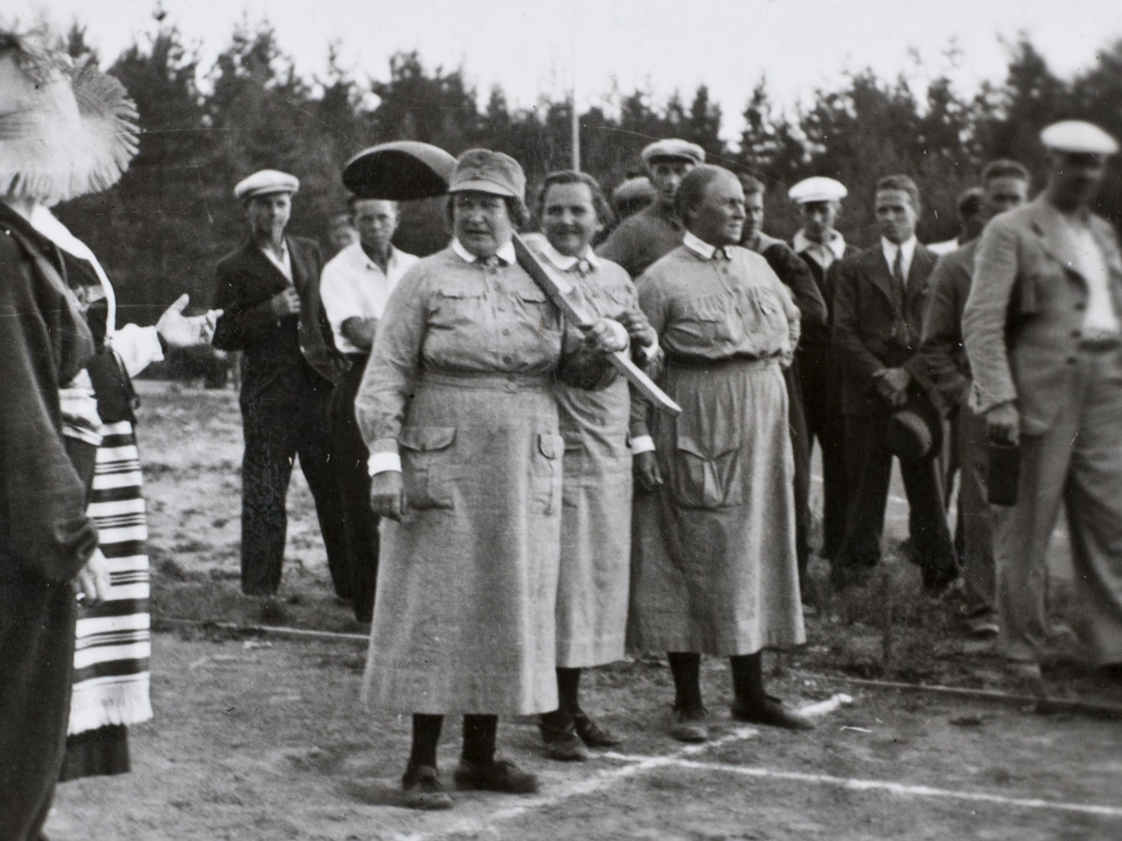 Lottien varainhankintaa