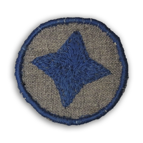 Lottamerkit kuvailtuna: lääkintälottien kankainen koulutusmerkki, jossa harmaalla pohjalla sininen tähti